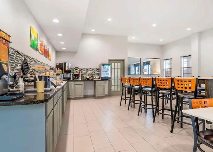 Quality Inn & Conference Center Panama City